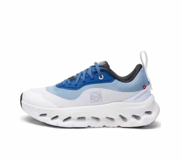 on loewe senakers