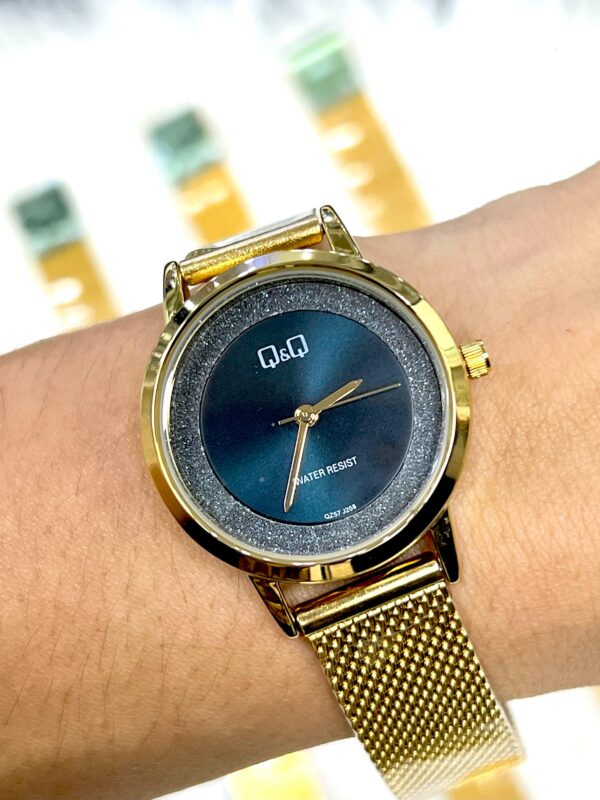 Reloj Q&Q mujer 2025