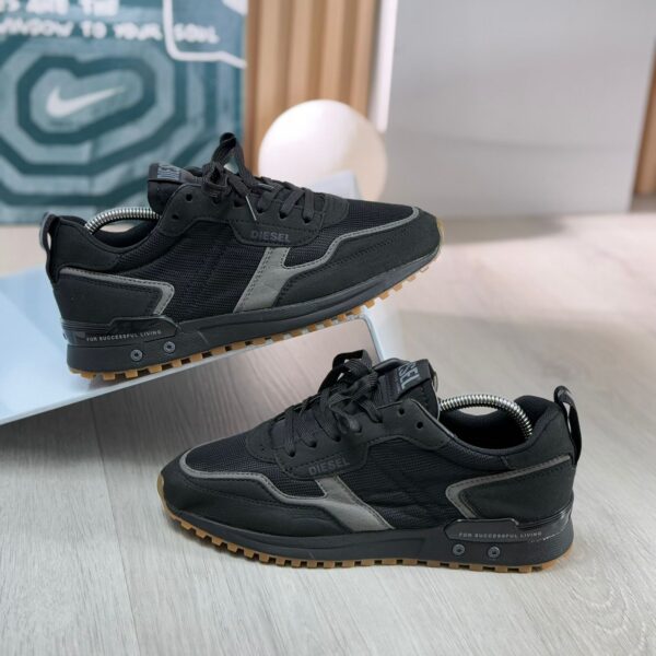 zapatos diesel de taches