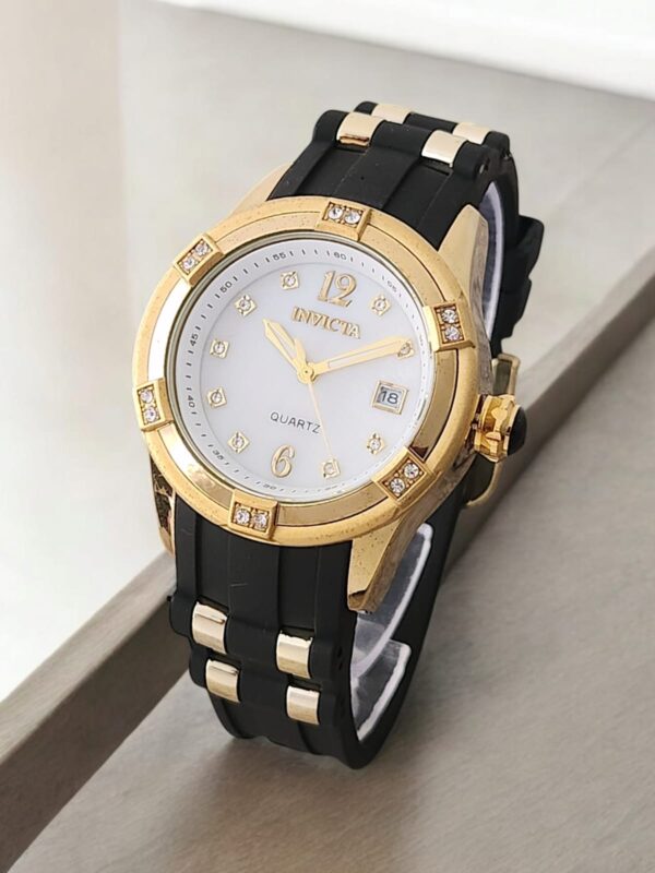 reloj invicta mujer 2025