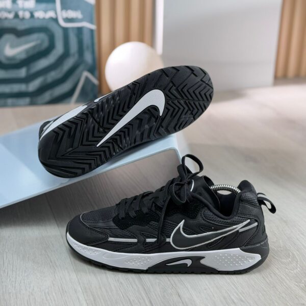 nike jam trainer sneakers 2025