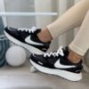 nike wafle sneakers
