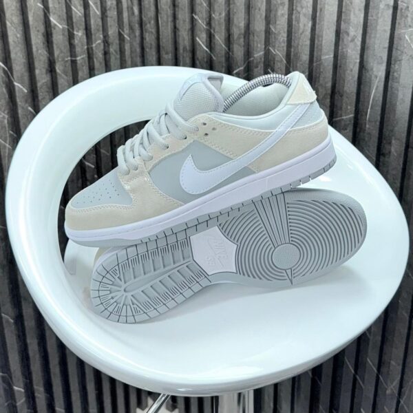 nike dunk low sneakers