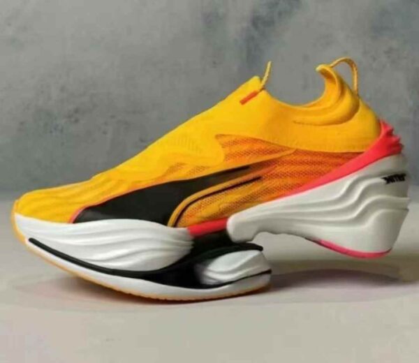 pma fast R8 nitro sneakers